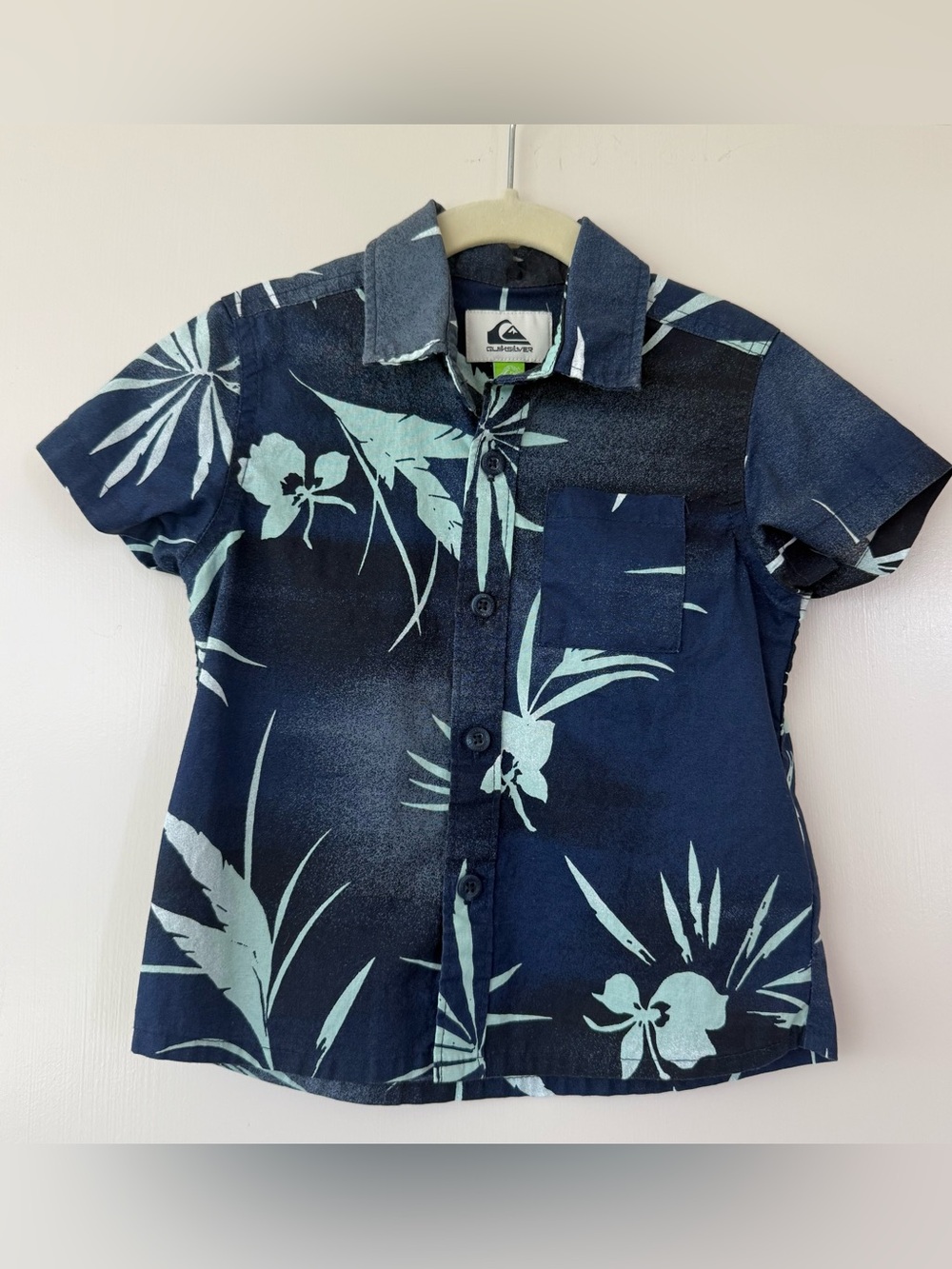 Quiksilver - Boy's Toddler Aloha Shirt size 2T, used